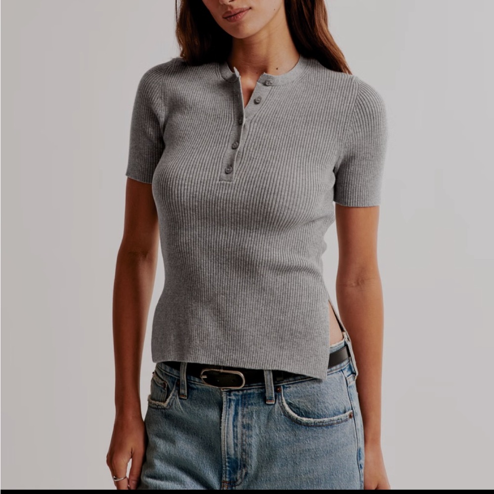 Abercrombie Gray Ribbed Short Sleeve Top sweater Henley button 90s grey preppy